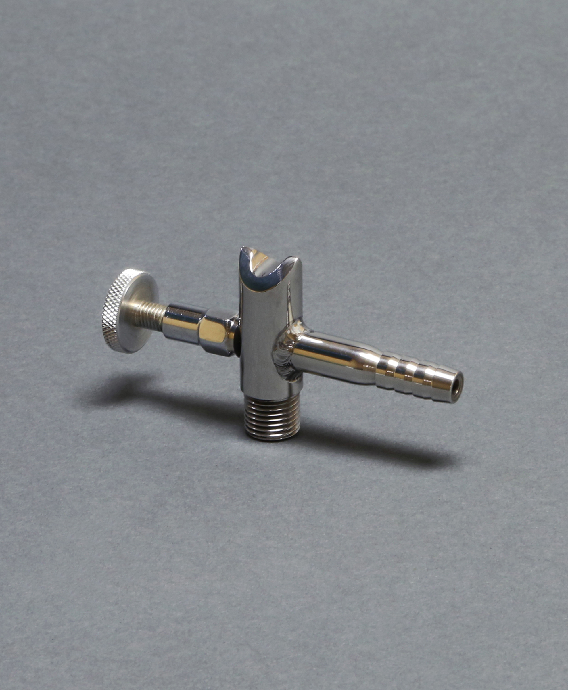 8081 - Adapter w/Bleeder Valve